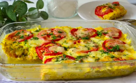 Запеканка из кабачков с мясным фаршем и яблоком